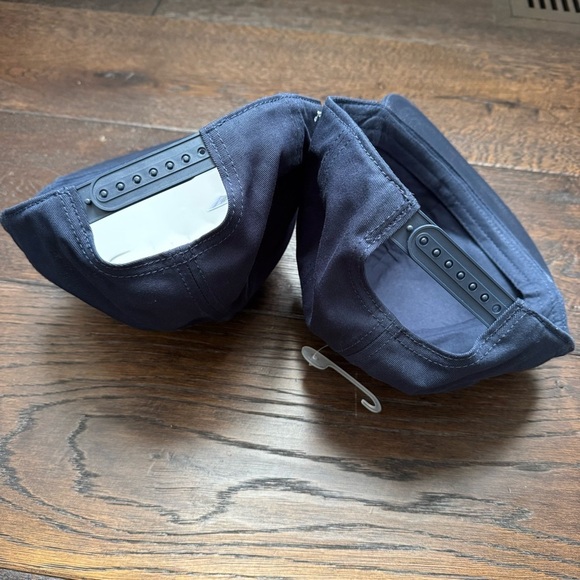 GAP Baseball Cap - 2 - Picture 4 of 6